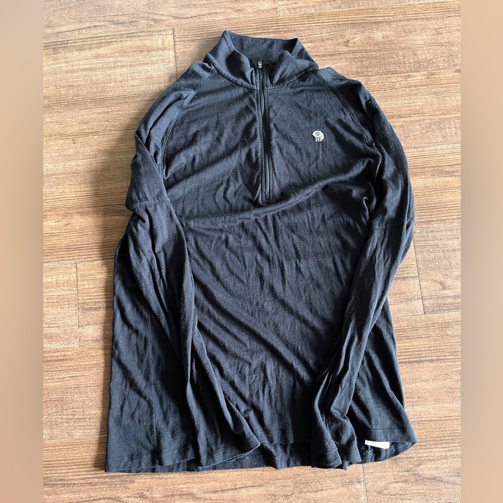 Mountain Hardware Quarter Zip - Men’s XL